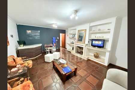 Casa à venda com 3 quartos, 150m² em Vila Arriete, São Paulo