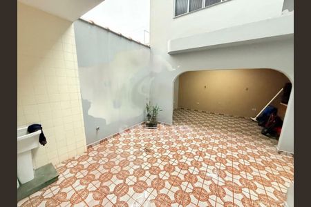Casa à venda com 3 quartos, 150m² em Vila Arriete, São Paulo