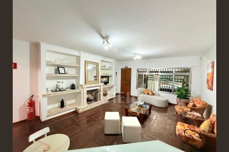 Casa à venda com 3 quartos, 150m² em Vila Arriete, São Paulo