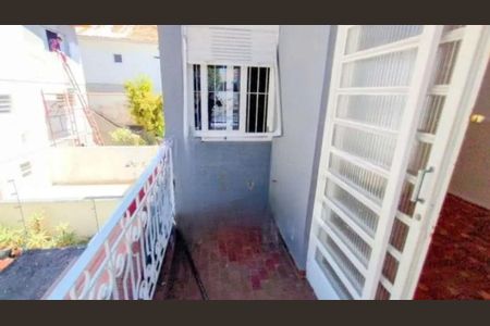 Casa à venda com 3 quartos, 108m² em Vila Marari, São Paulo