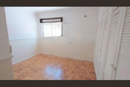 Casa à venda com 3 quartos, 108m² em Vila Marari, São Paulo