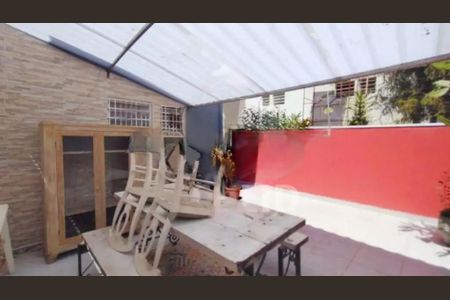 Casa à venda com 108m², 3 quartos e 2 vagas