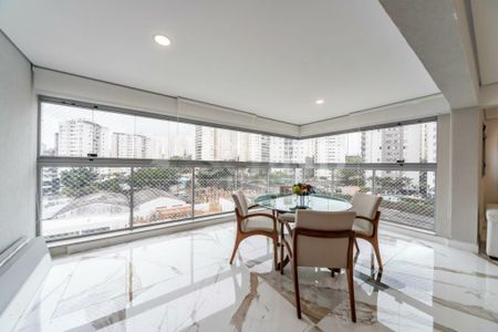 Apartamento à venda com 121m², 3 quartos e 2 vagas
