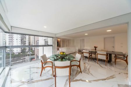 Apartamento à venda com 121m², 3 quartos e 2 vagas