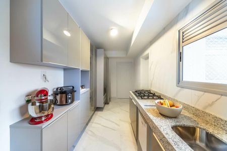 Apartamento à venda com 3 quartos, 121m² em Vila Sofia, São Paulo