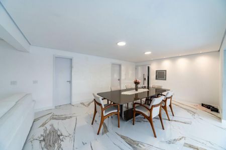 Apartamento à venda com 121m², 3 quartos e 2 vagas