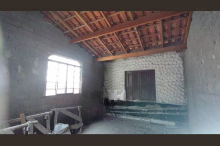 Casa à venda com 140m², 2 quartos e 2 vagas