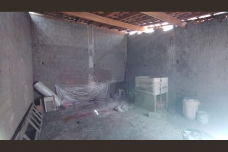 Casa à venda com 140m², 2 quartos e 2 vagas