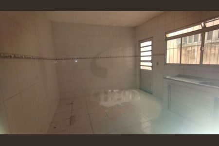 Casa à venda com 140m², 2 quartos e 2 vagas
