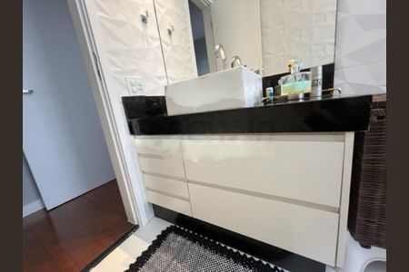 Apartamento à venda com 3 quartos, 320m² em Vila Sofia, São Paulo