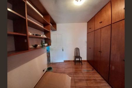 Casa à venda com 3 quartos, 300m² em Vila Alexandria, São Paulo