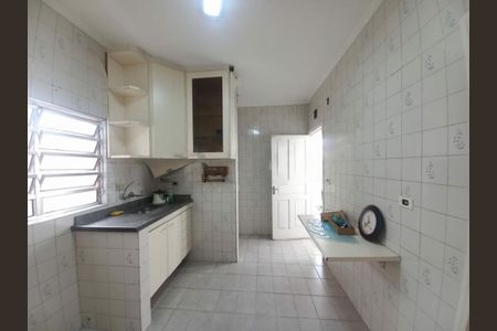 Casa à venda com 3 quartos, 300m² em Vila Alexandria, São Paulo
