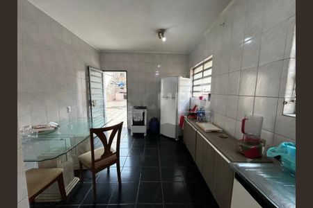 Casa à venda com 180m², 3 quartos e 8 vagas