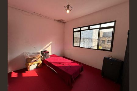 Casa à venda com 180m², 3 quartos e 8 vagas