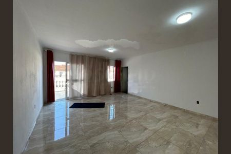 Casa à venda com 180m², 3 quartos e 8 vagas