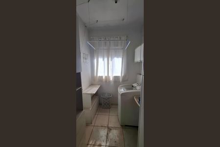 Apartamento para alugar com 50m², 2 quartos e 1 vaga Apartamento para alugar com 50m², 2 quartos e 1 vagaCozinha e Área de Serviço