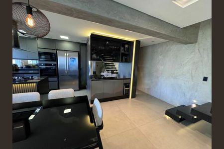 Apartamento à venda com 3 quartos, 200m² em Vila Castelo, São Paulo