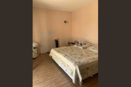 Casa à venda com 4 quartos, 380m² em Jardim Santa Helena, São Paulo