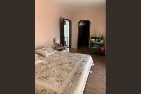 Casa à venda com 4 quartos, 380m² em Jardim Santa Helena, São Paulo