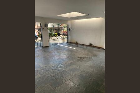 Casa à venda com 4 quartos, 380m² em Jardim Santa Helena, São Paulo