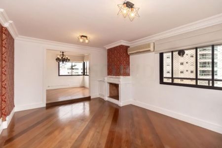 Apartamento à venda com 157m², 3 quartos e 3 vagas