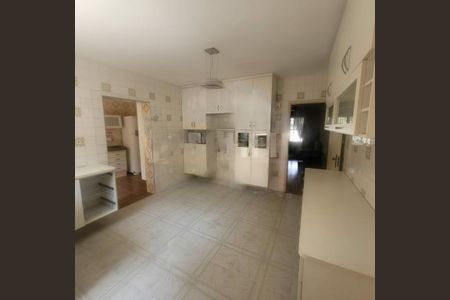 Casa à venda com 3 quartos, 250m² em Vila Cruzeiro, São Paulo