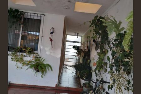 Casa à venda com 3 quartos, 160m² em Vila Campo Grande, São Paulo