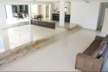 Casa à venda com 4 quartos, 1000m² em Interlagos, São Paulo