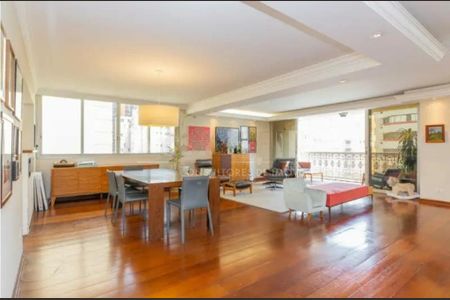 Apartamento à venda com 3 quartos, 225m² em Itaim Bibi, São Paulo