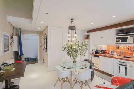 Apartamento à venda com 186m², 2 quartos e 3 vagasCozinha