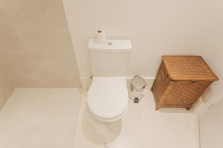 Apartamento à venda com 186m², 2 quartos e 3 vagasBanheiro da Suíte 1