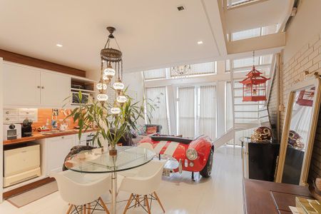 Apartamento à venda com 186m², 2 quartos e 3 vagasCozinha