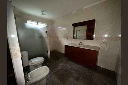 Casa à venda com 320m², 4 quartos e 5 vagas