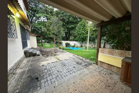Casa à venda com 4 quartos, 320m² em Interlagos, São Paulo