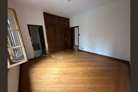 Casa à venda com 4 quartos, 320m² em Interlagos, São Paulo