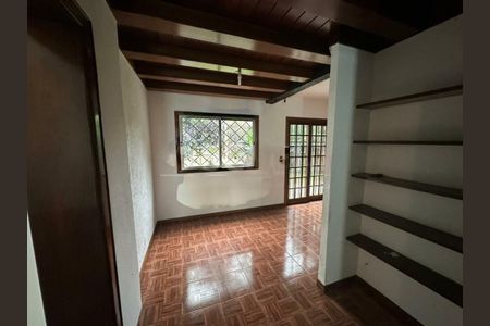 Casa à venda com 320m², 4 quartos e 5 vagas