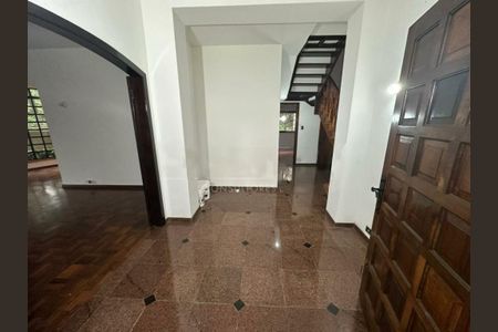 Casa à venda com 4 quartos, 320m² em Interlagos, São Paulo