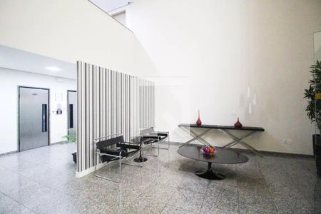 Apartamento à venda com 32m², 1 quarto e 1 vaga Apartamento à venda com 32m², 1 quarto e 1 vagaHall social