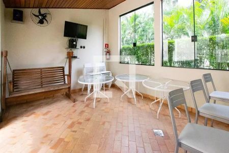 Apartamento à venda com 32m², 1 quarto e 1 vaga Apartamento à venda com 32m², 1 quarto e 1 vagaÁrea comum - Churrasqueira