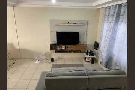Casa à venda com 3 quartos, 102m² em Jardim Santa Cruz (Campo Grande), São Paulo