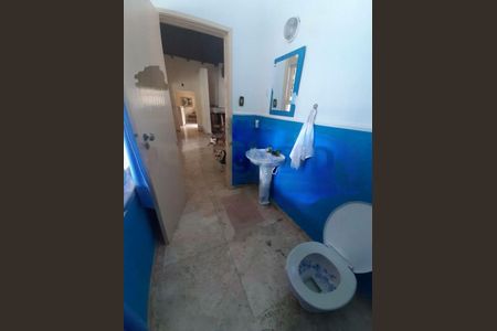 Casa à venda com 6 quartos, 497m² em Praia do Leblon, Diadema