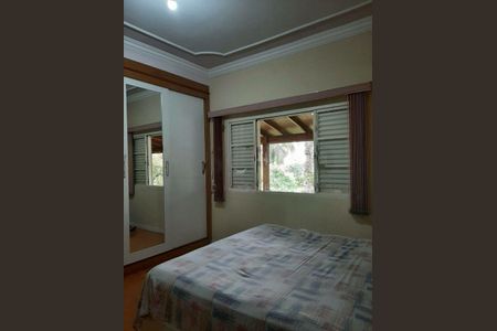 Casa à venda com 6 quartos, 497m² em Praia do Leblon, Diadema