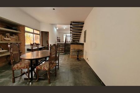 Casa à venda com 4 quartos, 270m² em Vila Friburgo, São Paulo
