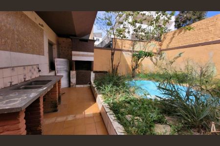 Casa à venda com 4 quartos, 270m² em Vila Friburgo, São Paulo