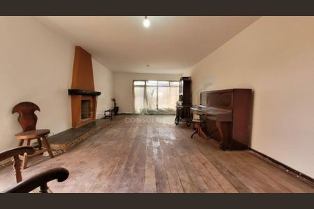 Casa à venda com 4 quartos, 270m² em Vila Friburgo, São Paulo