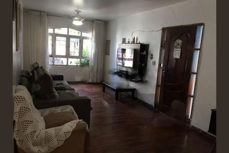 Casa à venda com 4 quartos, 200m² em Vila Sao Pedro, São Paulo