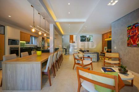 Casa à venda com 4 quartos, 260m² em Vila Nova Caledonia, São Paulo