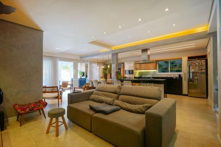 Casa à venda com 4 quartos, 260m² em Vila Nova Caledonia, São Paulo