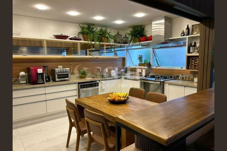 Casa à venda com 399m², 4 quartos e 5 vagas
