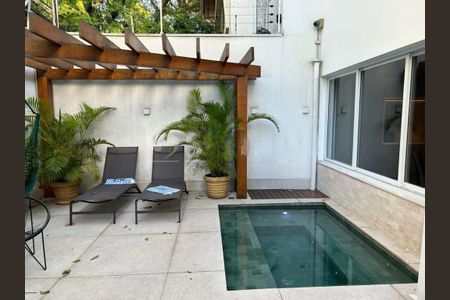 Casa à venda com 399m², 4 quartos e 5 vagas
